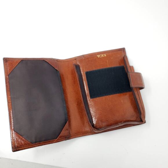 Tumi Travel Wallet Passport Card Holder Genuine Brown Leather Organizer Case 5.5 - Picture 3 of 7